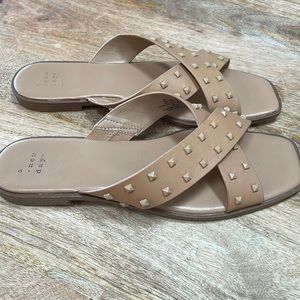 A new day size 9 nude stud sandals